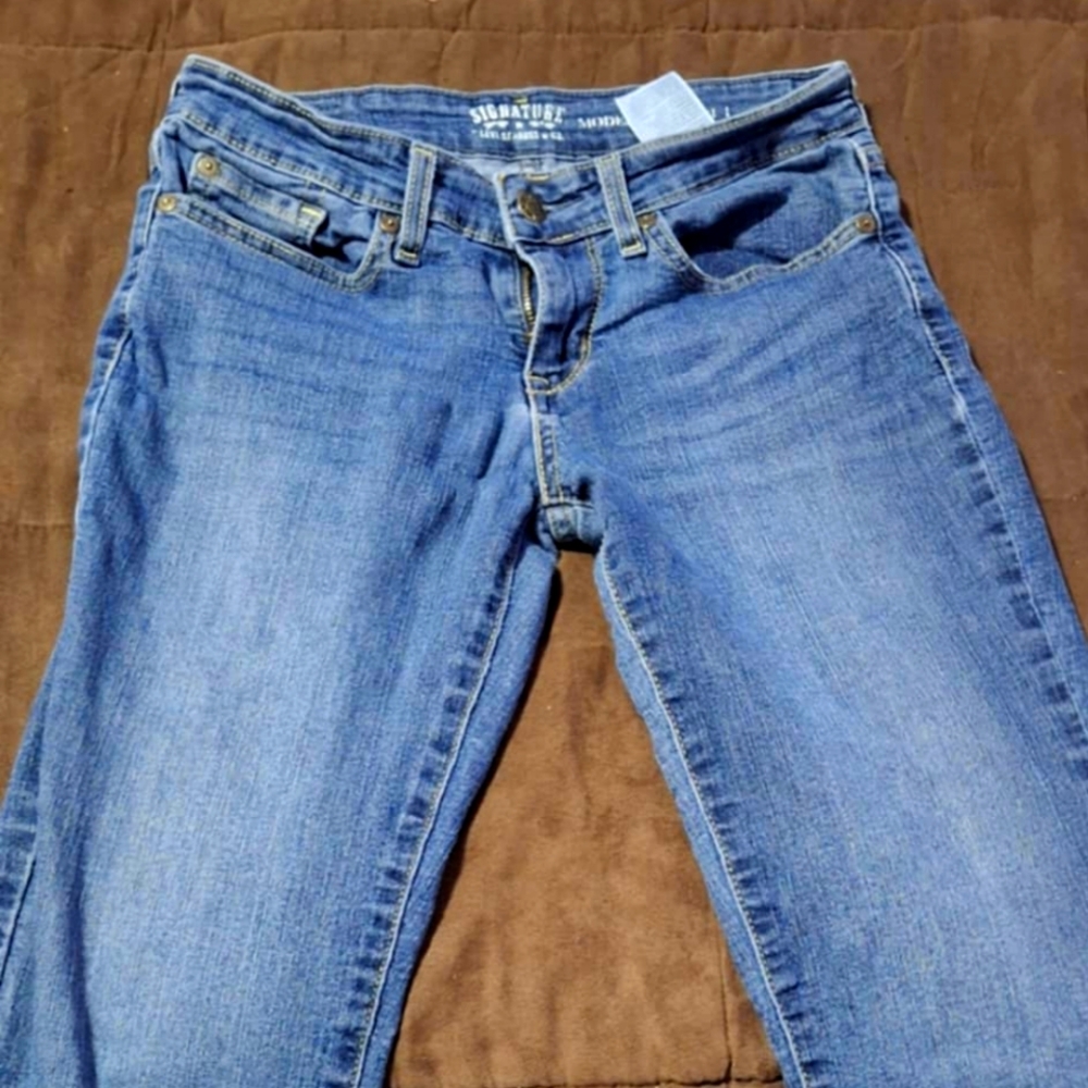 Levi's
